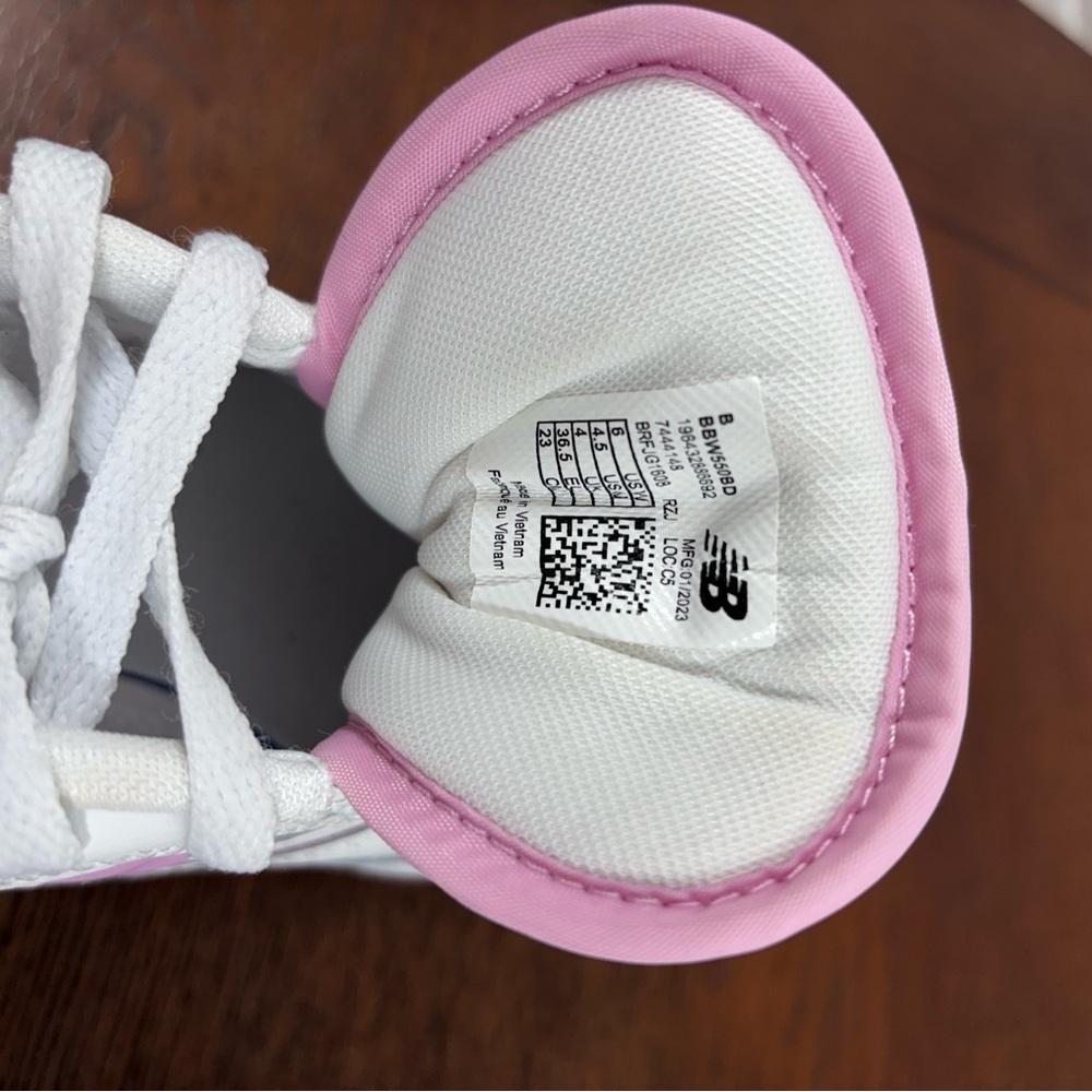 New Balance 550 Bubblegum Pink and White 6 - Picture 8 of 9
